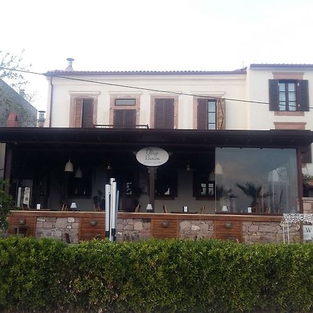Aliye Hanim Ayvalı Exteriör bild
